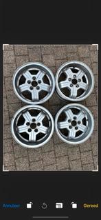 Volvo 240 velgen en banden, Auto-onderdelen, Banden en Velgen, Ophalen, Band(en)