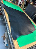 Zwart patina-vintage tuigleer 2,5-3 mm dikte soepele lap nr1, Hobby en Vrije tijd, Stoffen en Lappen, Ophalen of Verzenden, Zo goed als nieuw