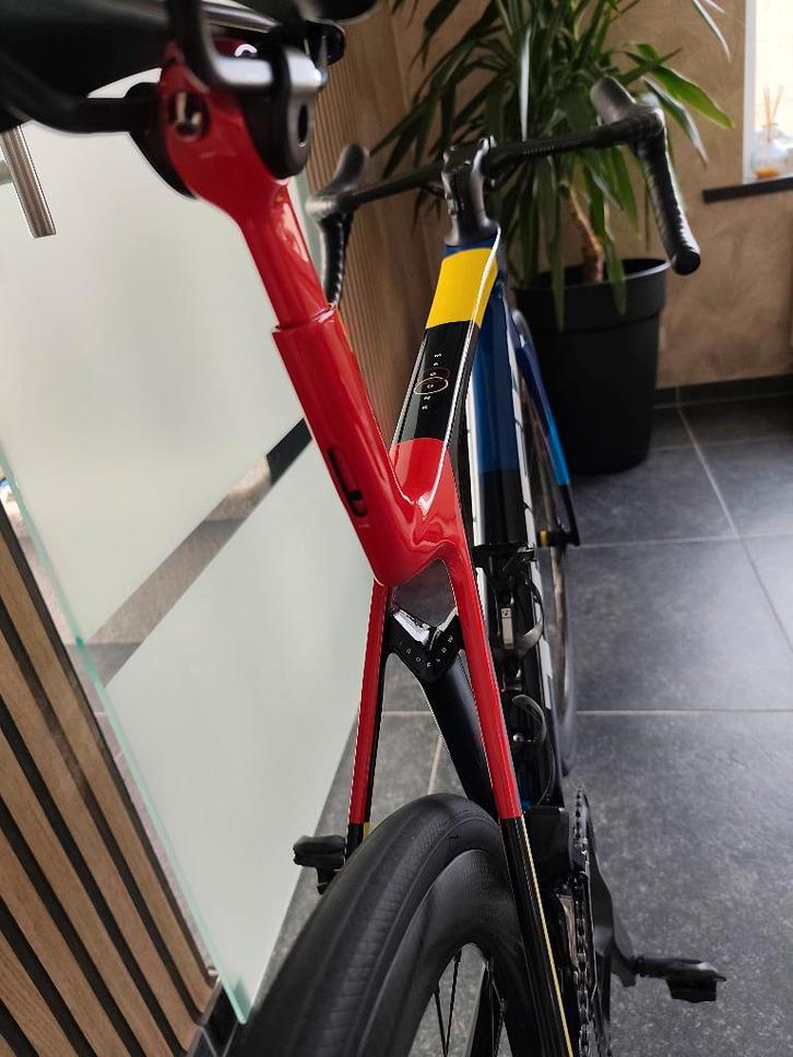 Trek madone SLR 8 gen taille "M", Vélos & Vélomoteurs, Vélos | Vélos de course, Comme neuf, Hommes, Carbone, Enlèvement