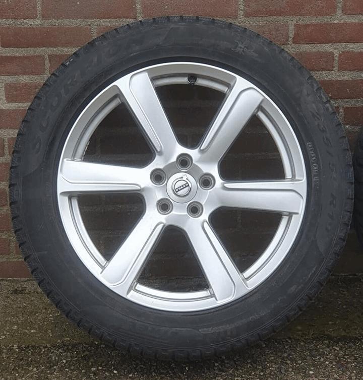 winterset Volvo xc90, Auto-onderdelen, Banden en Velgen, Banden en Velgen, Winterbanden, 19 inch, 235 mm, Personenwagen, Gebruikt