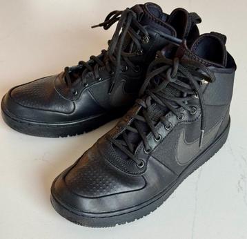 Nike sneakers hoog (Leer) beschikbaar voor biedingen