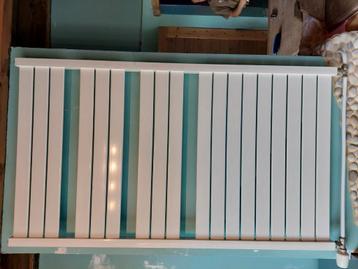 Design handdoekradiator van Jaga met thermostatische kraan  beschikbaar voor biedingen