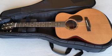 Eastman E2 OM 100% massieve nieuwstaat