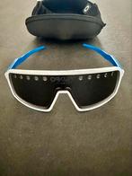 Oakley sutro eyeshadow white/blue Prizm black fietsbril, Handtassen en Accessoires, Zonnebrillen en Brillen | Heren, Verzenden