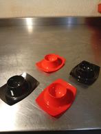 Plastic eierdopje in „Space Age” -stijl, Ophalen