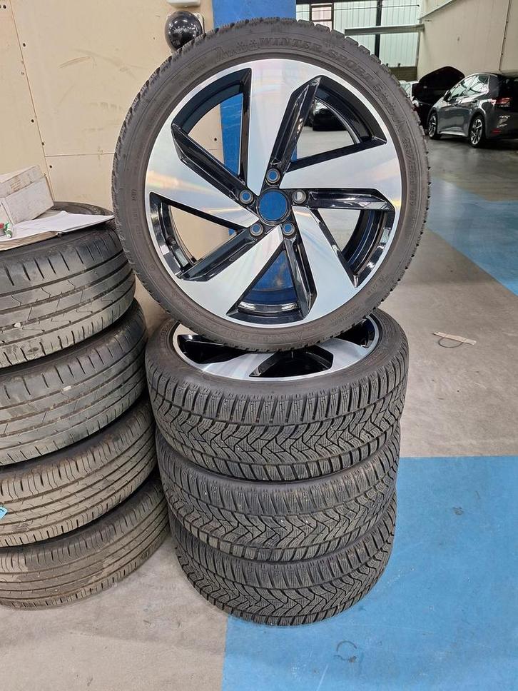 Volkswagen Golf Winterset 18 Inch Origineel, Auto-onderdelen, Banden en Velgen, Banden en Velgen, Winterbanden, 18 inch, 225 mm