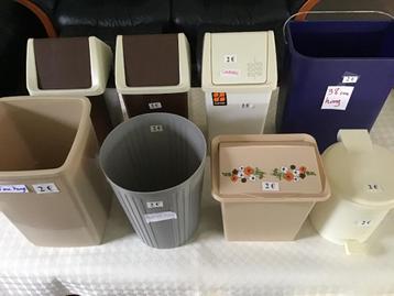 diverse kleine vuilnisbakjes/prullemanden aan 2 of 1 € beschikbaar voor biedingen