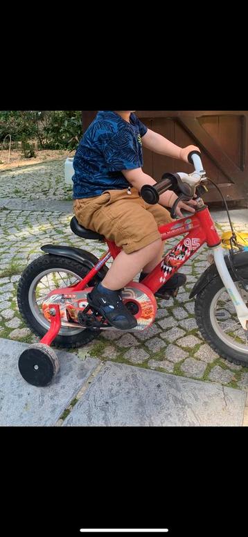 Lightning mcQueen fiets beschikbaar voor biedingen