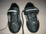 CHAUSSURES DE FOOTBALL UMBRO taille 38, Enlèvement ou Envoi, Chaussures