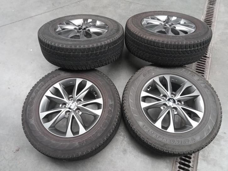 4 winterbanden 215/70 R16 op Hyundai velgen, Auto-onderdelen, Banden en Velgen, Banden en Velgen, Winterbanden, 16 inch, 215 mm