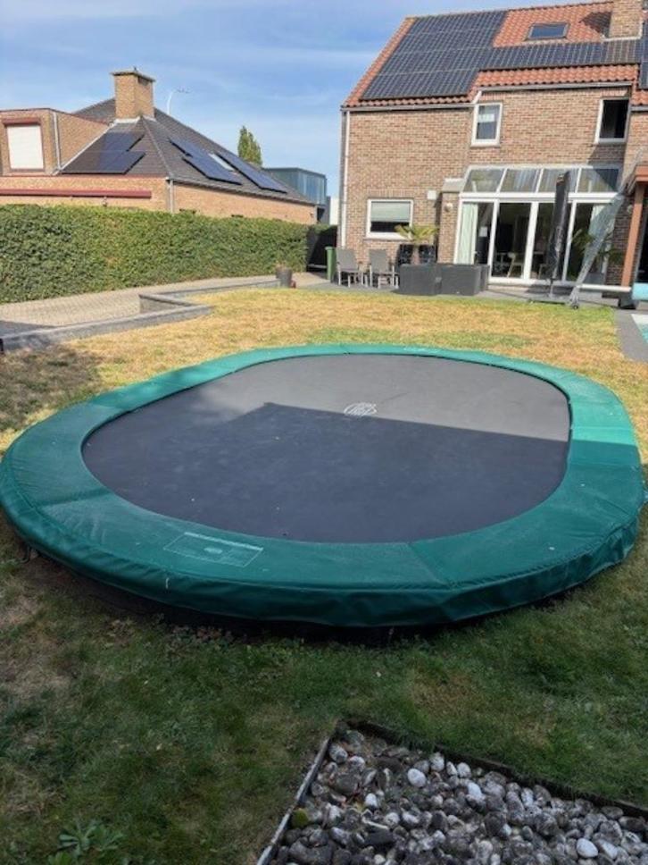 Berg inground Grand Champion trampoline 5m20 ovaal, Kinderen en Baby's, Speelgoed | Buiten | Trampolines, Ophalen