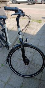 Tekoop fiets Gazelle dames 28 inch fram 53  7  versnelling, Fietsen en Brommers, Fietsen | Dames | Sportfietsen en Toerfietsen