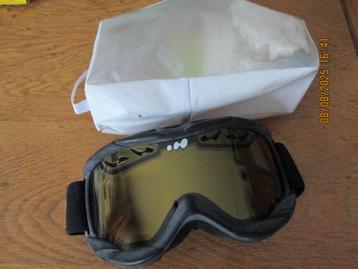 Masque lunettes de ski.   beschikbaar voor biedingen