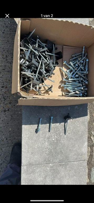 36 kielbouten, 16 trefons en 50 dakbevestigingen beschikbaar voor biedingen