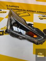 Toyota Aygo Facelift Rechts Koplamp 17-2023 origineel, Gebruikt, Toyota