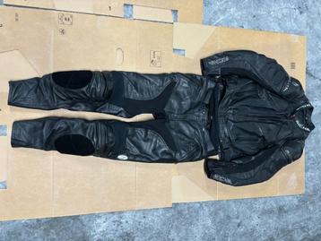 Richa 2 delig racepak leder beschikbaar voor biedingen