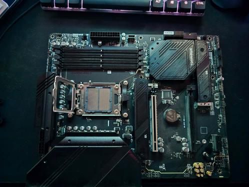Carte mère msi, Computers en Software, Moederborden, Zo goed als nieuw, AMD, DDR5, Ophalen of Verzenden