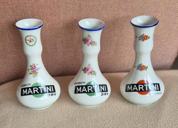 3 verschillende zeer mooie Martini Rossi vintage vaasjes beschikbaar voor biedingen