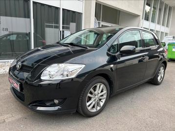 Toyota Auris 1.4i in goede staat beschikbaar voor biedingen