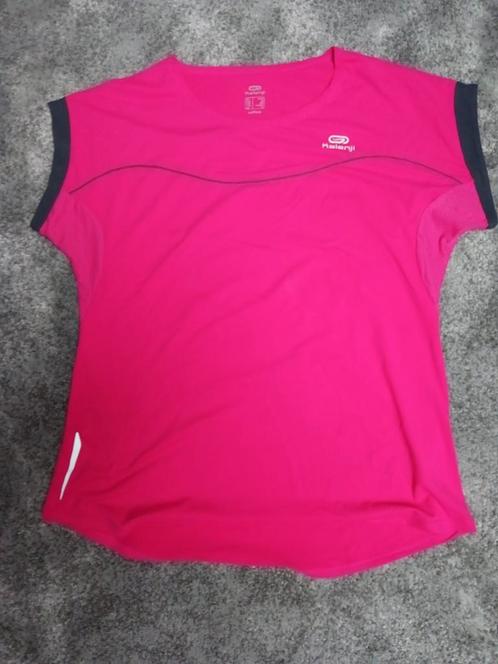 Sport t-shirt merk Decatlon net als nieuw te koop.M 42, Kleding | Dames, Sportkleding, Zo goed als nieuw, Ophalen
