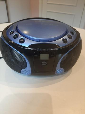 Radio FM et lecteur CD/MP3/USB/Bluetooth® portable . LENCO beschikbaar voor biedingen