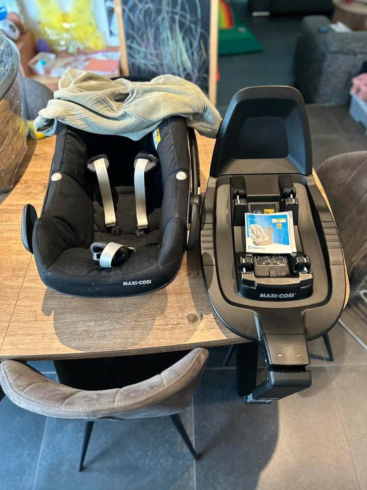Maxi Cosi Pebble Pro Autostoel + FamilyFix3, Kinderen en Baby's, Autostoeltjes, Zo goed als nieuw, Maxi-Cosi, Ophalen