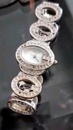Gucci originale montre femme en argent poinçonnée 925 série, Bijoux, Sacs & Beauté, Montres | Femmes, Argent, Utilisé, Enlèvement ou Envoi