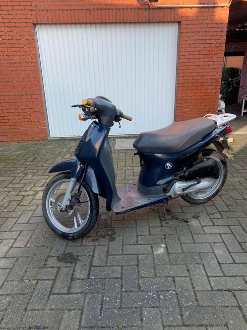Honda Scoopy af40, Fietsen en Brommers, Brommers | Honda, Zo goed als nieuw, Ophalen