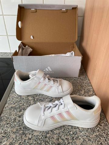 Chaussure fille adidas 