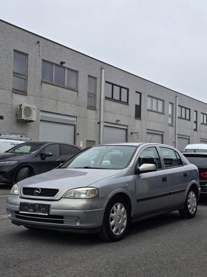 Opel astra 1.4 benzine Automaat, Autos, Opel, Particulier, Astra, Essence, Euro 4, Berline, Automatique, Argent ou Gris, Noir