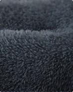 Lit pour chien Fluffy | LIVRAISON GRATUITE, Animaux & Accessoires, Paniers pour chiens, Neuf, -, -, FEANDREA