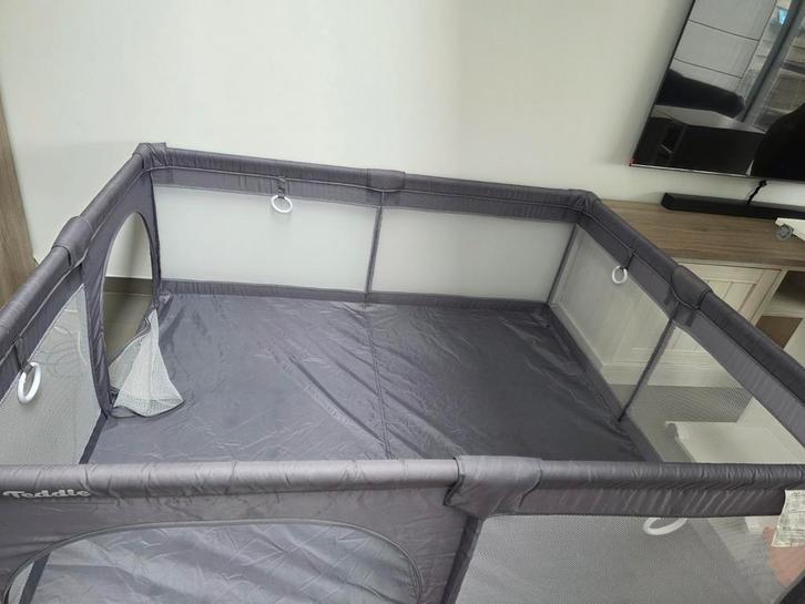 Grote en stevige grondbox van het merk Teddie, Kinderen en Baby's, Babyparken, Zo goed als nieuw, Ophalen of Verzenden