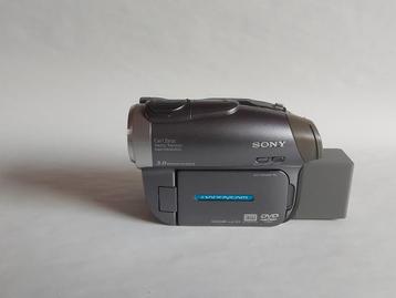 Caméra portable Sony DCR-DVD403E PAL avec accessoires (3,0 m disponible aux enchères