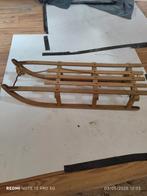 Oude houten slee, Ophalen, Gebruikt, Hout