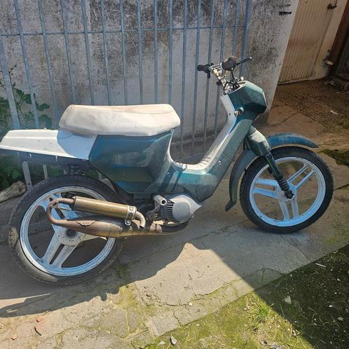 Honda wallaroo b klasse met papieren, Fietsen en Brommers, Brommers | Honda, Zo goed als nieuw, Ophalen