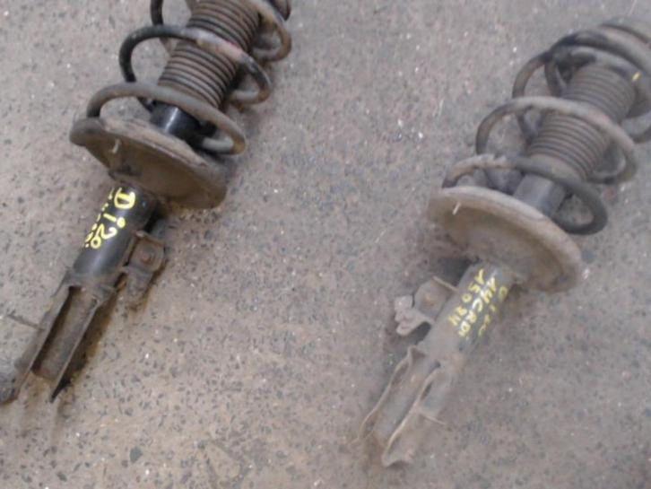 Amortisseur avant droit Hyundai I20 1.4CRDi 55kw 2009-2012, Autos : Pièces & Accessoires, Suspension & Châssis, Hyundai, Utilisé