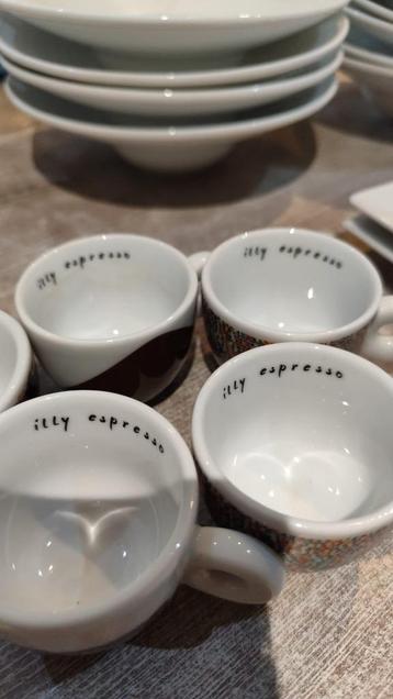 Illy Espresso tasse (5 pieces), Enlèvement, Utilisé, Autres styles, Porcelaine