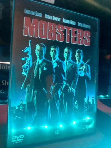 Monstres (Christian Slater), Enlèvement ou Envoi, Comme neuf