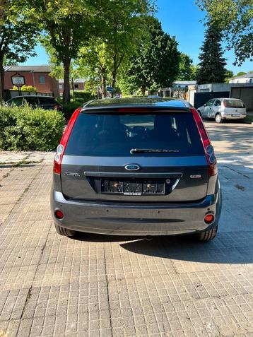Ford Fiesta diesel 2008 année 208 000 km avec climatisation, Autos, Achat, Boîte manuelle, 5 portes, Particulier