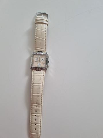Montre Concord pour femme, Enlèvement