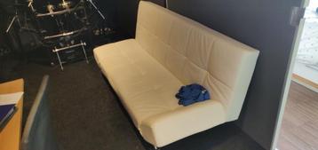 zetel / zetelbed wit (met hoes) beschikbaar voor biedingen