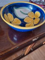 Superbe  saladier, Enlèvement