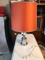 Vintage tafellamp met oranje lampenkap, Huis en Inrichting, Lampen | Lampenkappen, Gebruikt, Overige kleuren, Rond, Ophalen of Verzenden