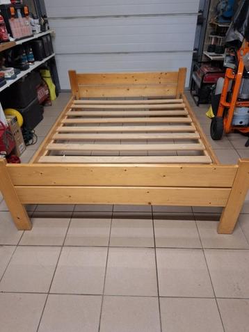 2P bed in grenen hout beschikbaar voor biedingen