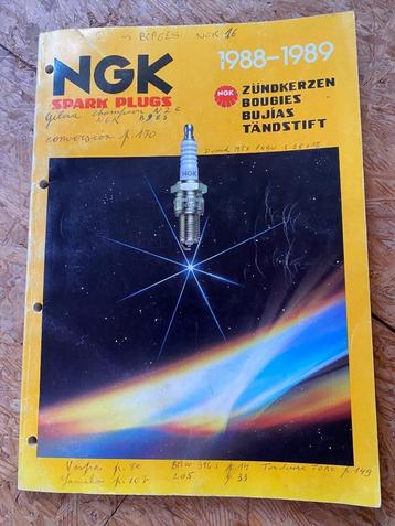 NGK-catalogus 1988-1989 Goede staat beschikbaar voor biedingen