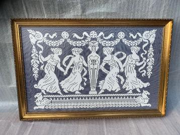 Mooi handgeborduurde kader  beschikbaar voor biedingen