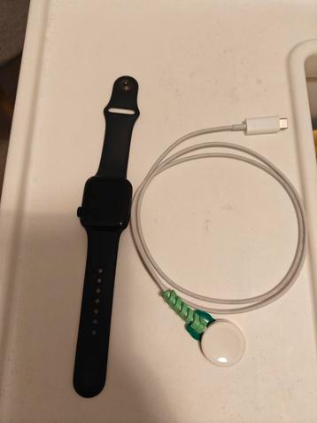 Apple Watch SE (2nd Gen) 40mm GPS Smartwatch  Midnight  beschikbaar voor biedingen