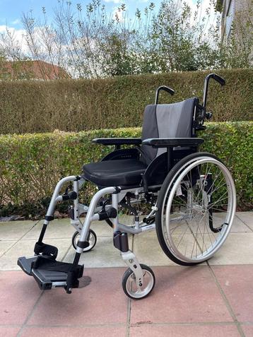 Opvouwbare rolstoel - Invacare Esprit 5 nieuwstaat  beschikbaar voor biedingen