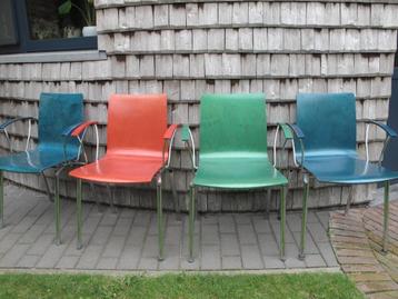 stoelen beschikbaar voor biedingen