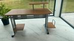 Bureau, Ophalen, Zo goed als nieuw, Bureau